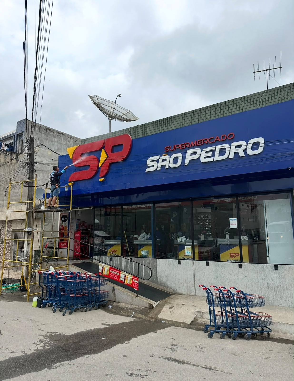 Supermercado — Limpeza técnica da fachada Supermercado São Pedro
