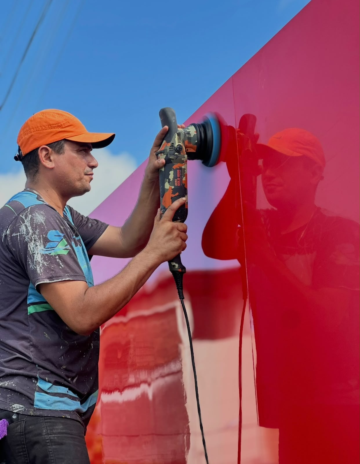 Impermeabilização — Polimento e impermeabilização de ACM vermelho